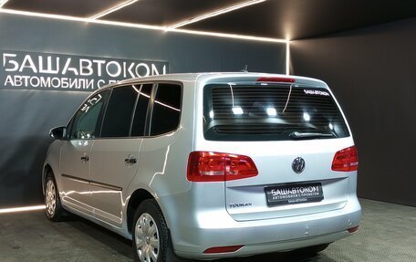 Volkswagen Touran III, 2011 год, 960 000 рублей, 6 фотография