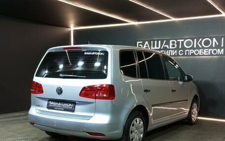 Volkswagen Touran III, 2011 год, 960 000 рублей, 4 фотография