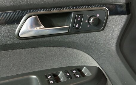 Volkswagen Touran III, 2011 год, 960 000 рублей, 14 фотография