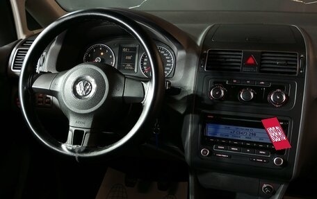 Volkswagen Touran III, 2011 год, 960 000 рублей, 10 фотография