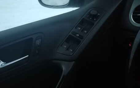 Volkswagen Tiguan I, 2009 год, 900 000 рублей, 2 фотография