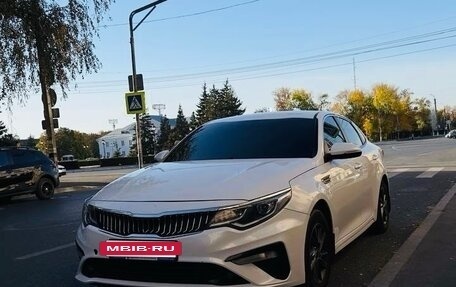 KIA Optima IV, 2018 год, 1 050 000 рублей, 2 фотография