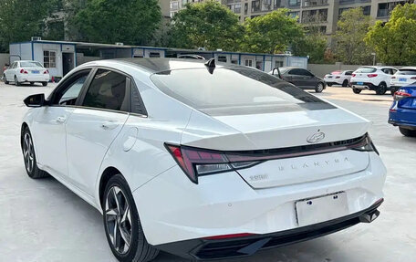 Hyundai Elantra, 2022 год, 1 150 000 рублей, 6 фотография