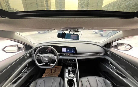 Hyundai Elantra, 2022 год, 1 150 000 рублей, 9 фотография