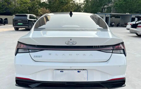 Hyundai Elantra, 2022 год, 1 150 000 рублей, 5 фотография