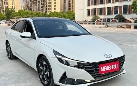 Hyundai Elantra, 2022 год, 1 150 000 рублей, 3 фотография