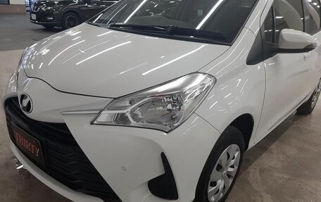 Toyota Vitz, 2019 год, 860 000 рублей, 3 фотография