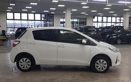 Toyota Vitz, 2019 год, 860 000 рублей, 8 фотография