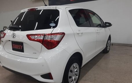 Toyota Vitz, 2019 год, 860 000 рублей, 6 фотография
