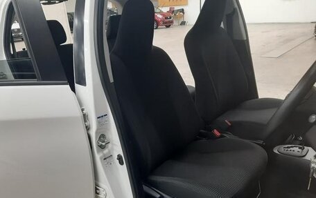 Toyota Vitz, 2019 год, 860 000 рублей, 20 фотография