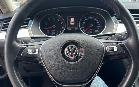 Volkswagen Passat B8 рестайлинг, 2016 год, 1 800 000 рублей, 15 фотография