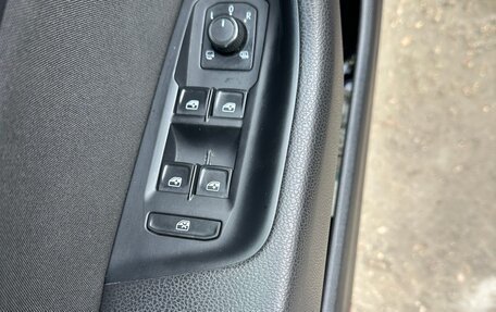 Volkswagen Passat B8 рестайлинг, 2016 год, 1 800 000 рублей, 17 фотография