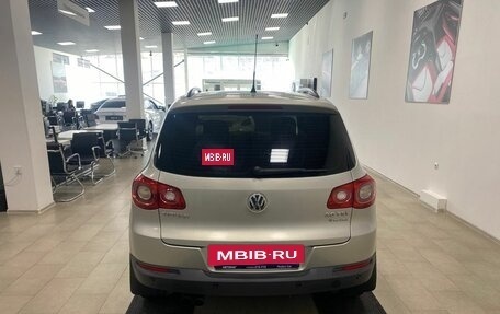 Volkswagen Tiguan I, 2010 год, 946 000 рублей, 6 фотография