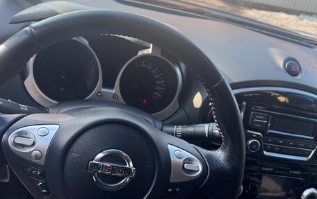 Nissan Juke II, 2014 год, 900 000 рублей, 11 фотография