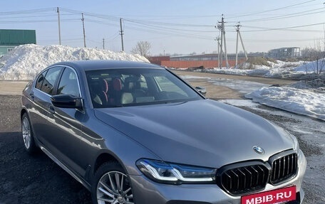 BMW 5 серия, 2018 год, 2 400 000 рублей, 7 фотография