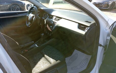 Skoda Octavia, 2020 год, 1 700 000 рублей, 10 фотография