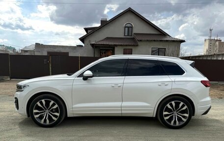 Volkswagen Touareg III, 2019 год, 5 730 000 рублей, 3 фотография