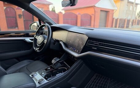 Volkswagen Touareg III, 2019 год, 5 730 000 рублей, 17 фотография