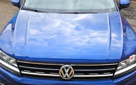 Volkswagen Tiguan II, 2019 год, 2 350 000 рублей, 2 фотография