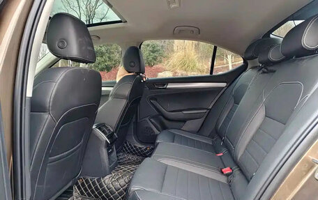 Skoda Superb III рестайлинг, 2021 год, 1 550 000 рублей, 13 фотография