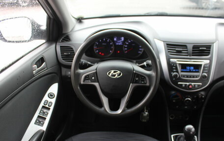 Hyundai Solaris II рестайлинг, 2015 год, 667 000 рублей, 16 фотография