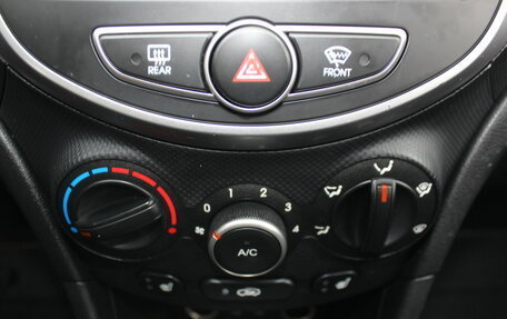 Hyundai Solaris II рестайлинг, 2015 год, 667 000 рублей, 22 фотография