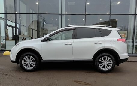 Toyota RAV4, 2018 год, 2 329 800 рублей, 10 фотография