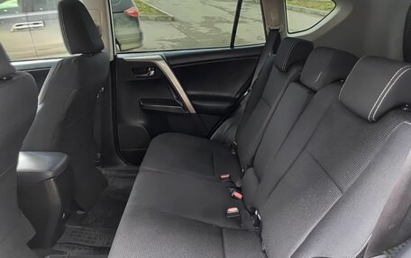 Toyota RAV4, 2018 год, 2 329 800 рублей, 15 фотография