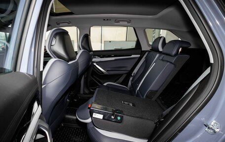 Geely Atlas, 2025 год, 4 080 991 рублей, 16 фотография