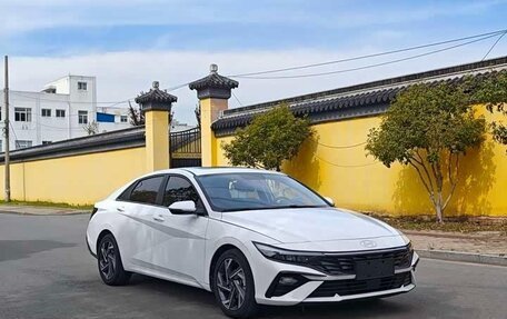 Hyundai Elantra, 2023 год, 1 420 000 рублей, 3 фотография