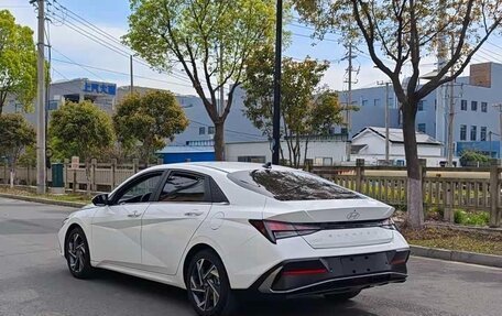 Hyundai Elantra, 2023 год, 1 420 000 рублей, 7 фотография