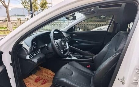 Hyundai Elantra, 2023 год, 1 420 000 рублей, 14 фотография