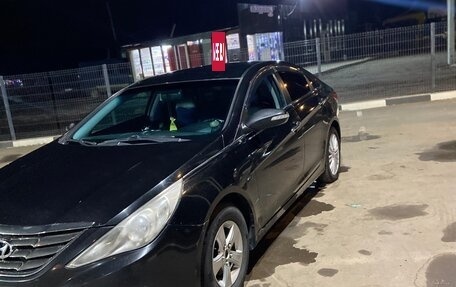 Hyundai Sonata VI, 2011 год, 950 000 рублей, 2 фотография