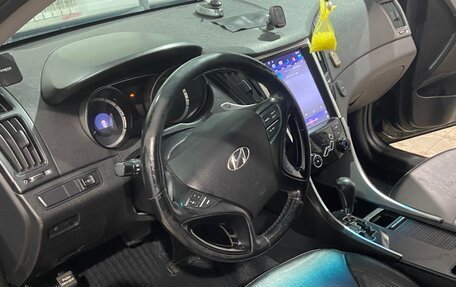 Hyundai Sonata VI, 2011 год, 950 000 рублей, 9 фотография