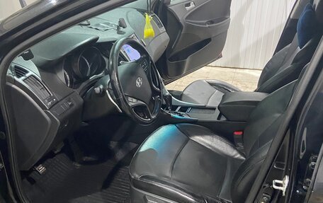 Hyundai Sonata VI, 2011 год, 950 000 рублей, 10 фотография