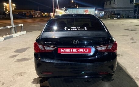 Hyundai Sonata VI, 2011 год, 950 000 рублей, 5 фотография