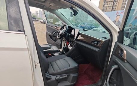 Volkswagen Tharu, 2023 год, 1 700 000 рублей, 13 фотография