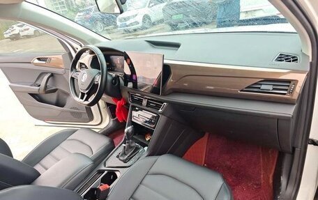 Volkswagen Tharu, 2023 год, 1 700 000 рублей, 12 фотография