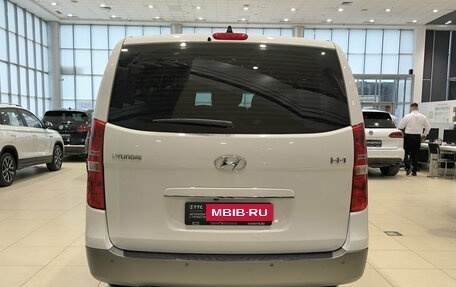 Hyundai H-1 II рестайлинг, 2021 год, 3 550 000 рублей, 6 фотография