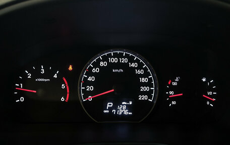 Hyundai H-1 II рестайлинг, 2021 год, 3 550 000 рублей, 13 фотография