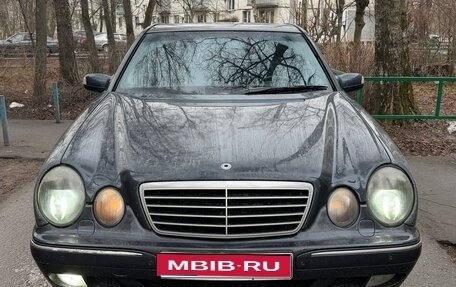 Mercedes-Benz E-Класс, 2000 год, 450 000 рублей, 1 фотография