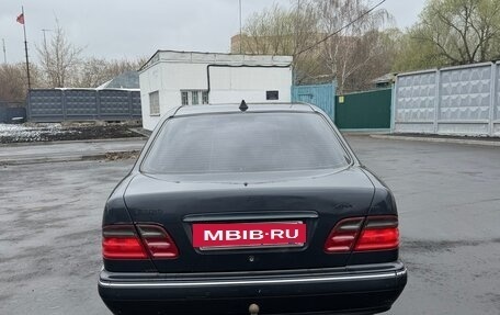 Mercedes-Benz E-Класс, 2000 год, 450 000 рублей, 4 фотография