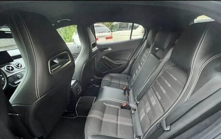 Mercedes-Benz GLA, 2019 год, 3 000 000 рублей, 6 фотография