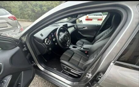 Mercedes-Benz GLA, 2019 год, 3 000 000 рублей, 9 фотография