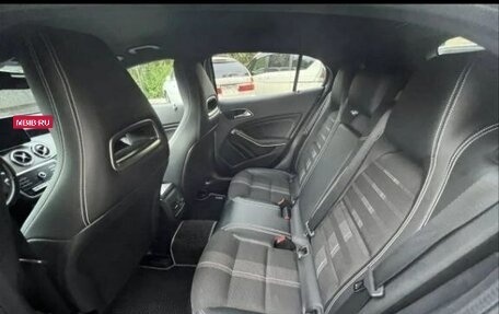 Mercedes-Benz GLA, 2019 год, 3 000 000 рублей, 10 фотография