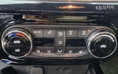 Chevrolet Trax, 2023 год, 1 580 900 рублей, 10 фотография