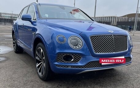 Bentley Bentayga I, 2016 год, 8 100 000 рублей, 2 фотография