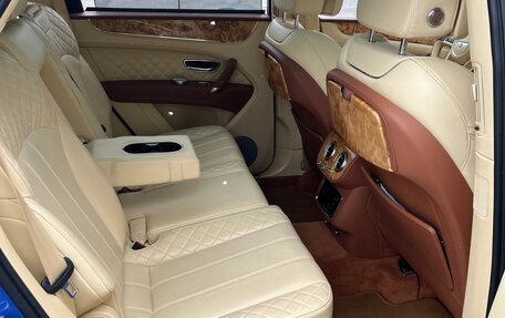 Bentley Bentayga I, 2016 год, 8 100 000 рублей, 10 фотография