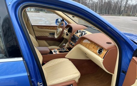 Bentley Bentayga I, 2016 год, 8 100 000 рублей, 9 фотография