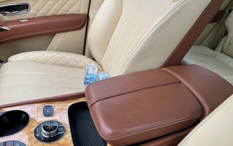 Bentley Bentayga I, 2016 год, 8 100 000 рублей, 23 фотография